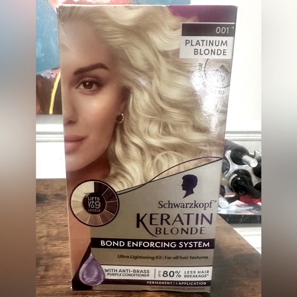 Schwarzkopf Keratin Platinum Blonde Hair Dye Kit